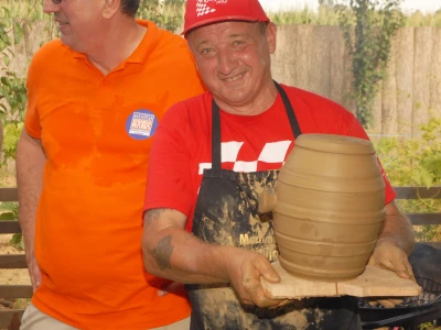 Zaljubljen u lončarstvo