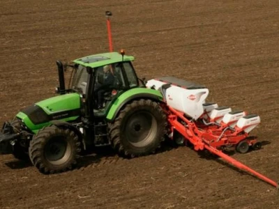 Traktor Deutz-Fahr 6