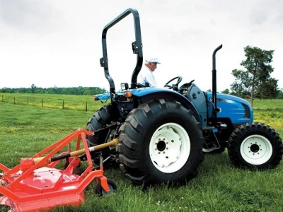 Traktor LS U