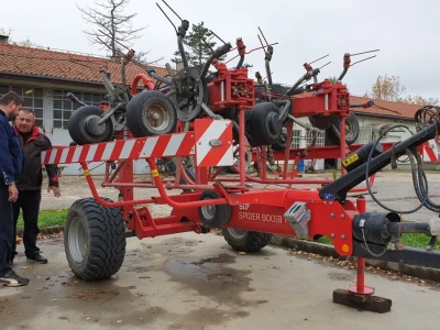 SIP strojevi na farmi Osilovac u Feričancima