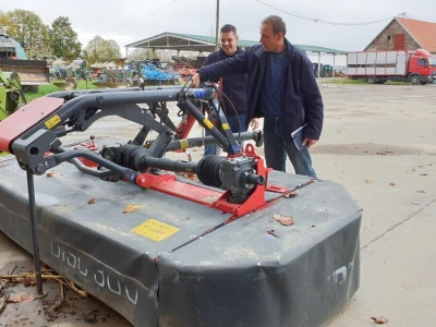 SIP strojevi na farmi Osilovac u Feričancima