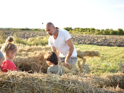 Slama Land Art 2021