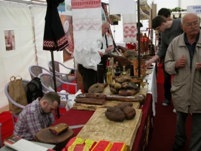 Slavonski gastronomski specijaliteti (kulen, šunka...) na NS pršuta u Sinju