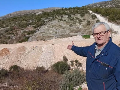 Smećem zasuli stare maslinike i voćnjake