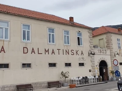 "Stina" na Braču