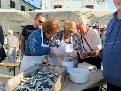 Stoljetna tradicija soljenja srdela