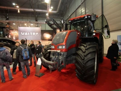 Traktor Valtra