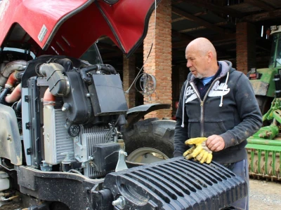 Traktor Hattat T4110