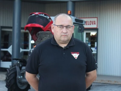 Traktor Massey Ferguson F3709