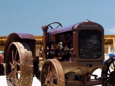 Traktor McCormic, Amerika, 1942., 30 KS, 3040 kg