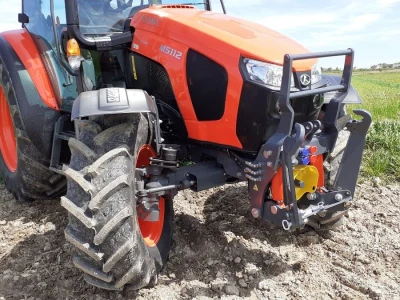 Traktor  mjeseca