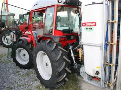 Traktor Antonio Carraro TGF