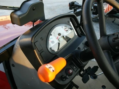 Traktor Massey Ferguson 3600