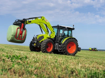 Traktori CLAAS