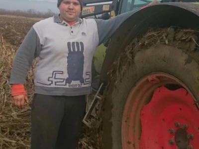 Silvio uživa orati