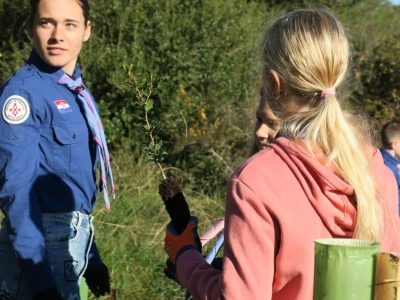 "U ovoj šumi sam odrastao, prije dvije godine gasio požar, a danas naš sin u njoj sadi svoj prvi hrast