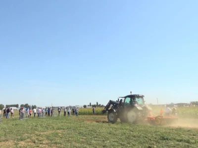 Valtra N 114 i Carrier 300