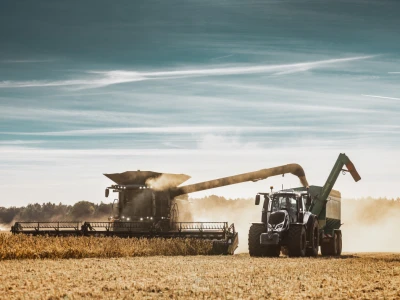 Valtra Q 305 s velikim Q za kvalitetu