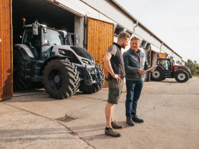 Valtra Q 305 s velikim Q za kvalitetu
