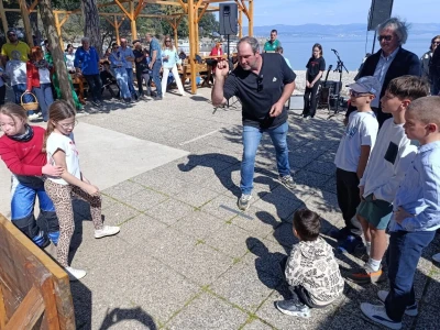 Vazmeni pondejak va Medveje