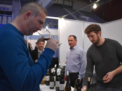 WineOS 2023.