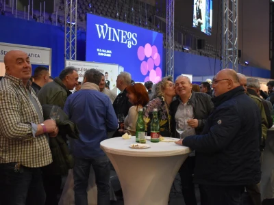 WineOS 2023.
