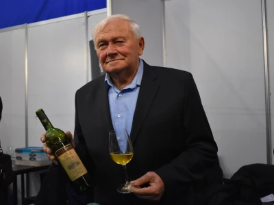 WineOS 2023.