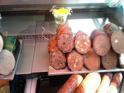 Proizvode 28 vrsta salama i kobasica