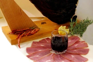 Po čemu su posebni grčki nar, španjolska mljevena paprika i šunka s Cipra?