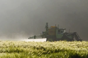 PEST: Proces autorizacije pesticida u EU mora biti transparentniji