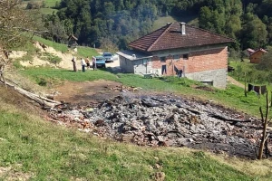 U požaru izgorjela štala, 500 bala sijena i 10 metara drva