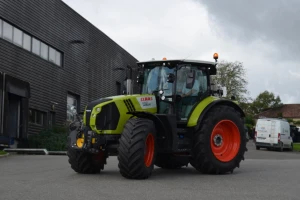I moćni Claas Arion 660 u utrci za Traktor godine