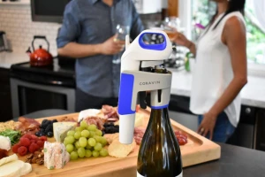 Coravin čuva vino od kiseljenja: Natočite vino iz boce bez vađenja čepa!
