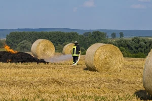 Izgorjelo 200 rolo bala - šteta 20 tisuća kuna