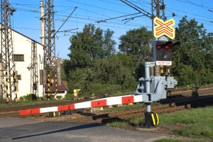 Pod utjecajem alkohola traktorom udario u spušteni polubranik