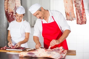 Njemačka muku muči s mesarima - sve ih je manje, a potražnja za kobasicama nikad veća