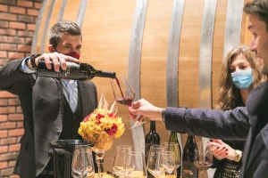 Vinarija Feravino otvorila vrata novog podruma: Drvene bačve isključivo od slavonskog hrasta