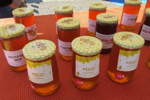 Znate li što je HMF i kako spriječiti njegovo povećanje u medu?