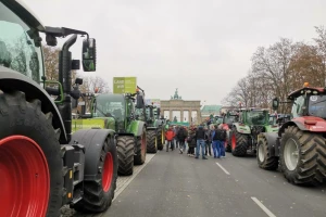 Smanjili im olakšice na dizel - tisuće poljoprivrednika na ulicama Berlina