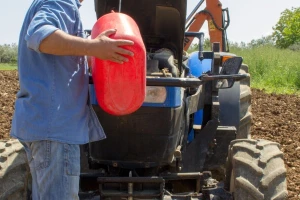 Nestašica plavog dizela? Negdje se smije točiti samo u traktor - imamo odgovor Ministarstva