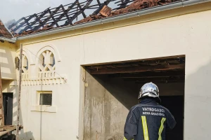 Spaljivao nametnike u drvenim daskama pa izazvao požar