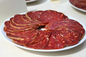 S tržišta opozvan još jedan domaći kulen i dimljena pečenica