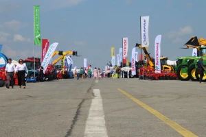 Mehanizacija izložena na 13 hektara – otvoren dosad najveći FarmShow