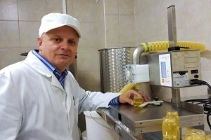 Pčelari dočekali dobru godinu, ali sada nedostaje staklenki za med?