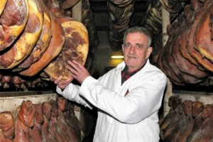 Na vrh Zlatibora proizvode Dalmatinski pršut