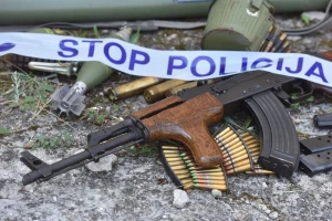 Oprez! Obrađivali zemlju pa naišli na zolju, minobacačke granate, topovsko zrno, bombe