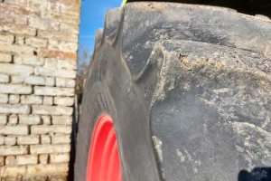 Malčirao livadu kad je traktor proklizao i prevrnuo se - od ozljeda preminuo