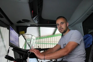 Provjerili smo kako izgleda ugradnja Trimble navigacije na kombajn