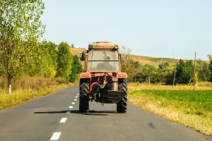 Priveden: Upravljao traktorom bez vozačke i s 1,69 promila alkohola u krvi