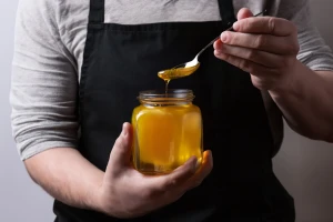 Med od bršljana rješava grlobolju i kašalj?